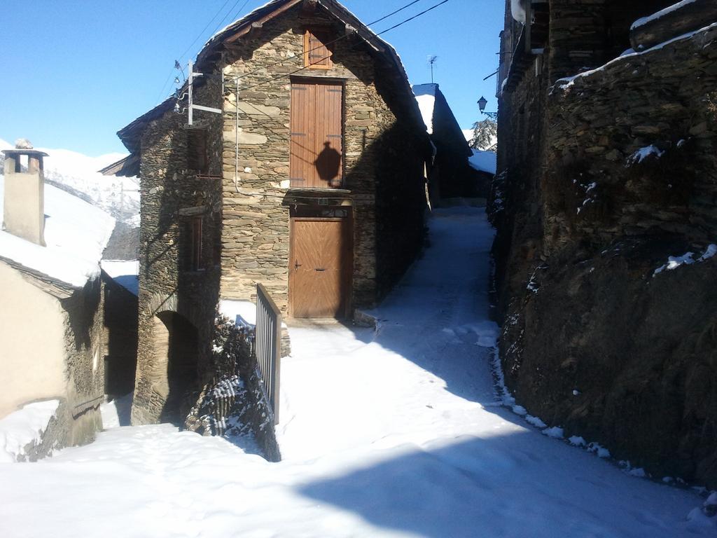Lo Paller De Roc Montescladó Екстериор снимка